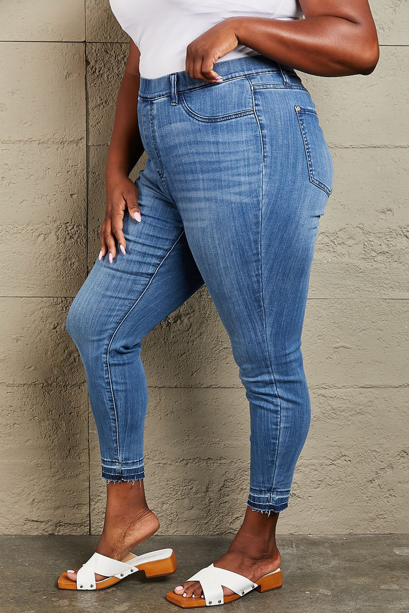 Judy Blue Jenna Pull On Skinny Jeans