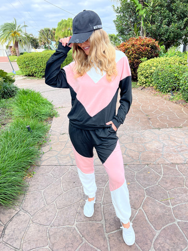 Chic Chevron Color Block Sweatshirt & Joggers Set