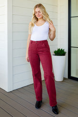 Judy Blue Front Seam Straight Jeans in Burgundy