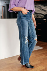 Judy Blue Rose 90's Straight Jeans in Dark Wash