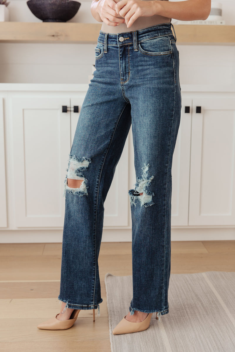 Judy Blue Rose 90's Straight Jeans in Dark Wash